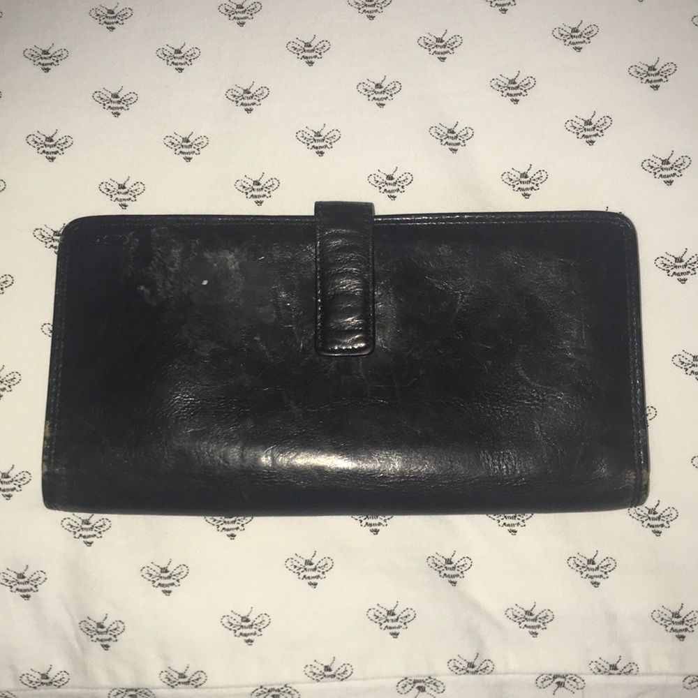 BLACK LEATHER WALLET